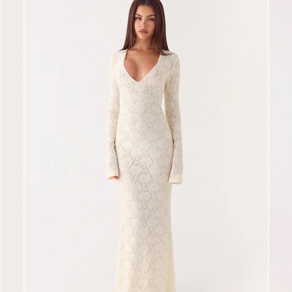 Long Sleeve V-Neck Lace Maxi Dress - Cream